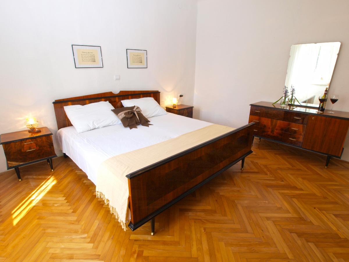 House 1037 Fažana